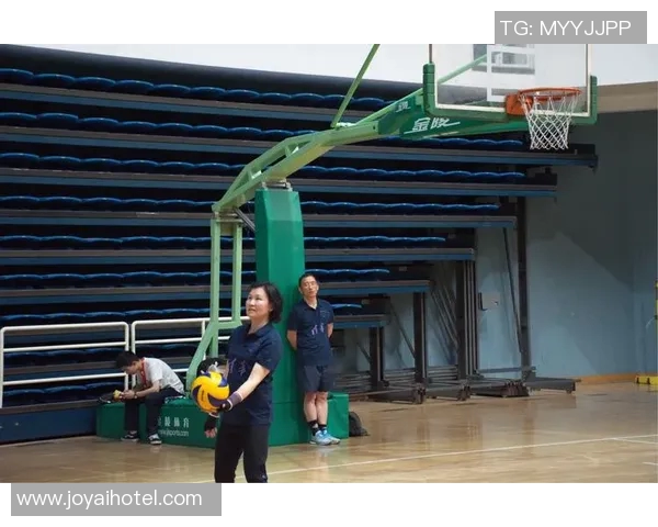 刘芳独家分享排球心得与技巧助你提升球技的秘诀与经验