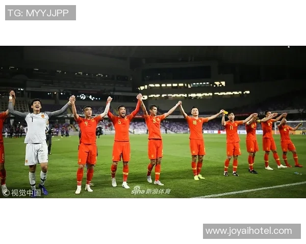 武汉卓尔与延边队激战正酣比分悬念引发球迷热议