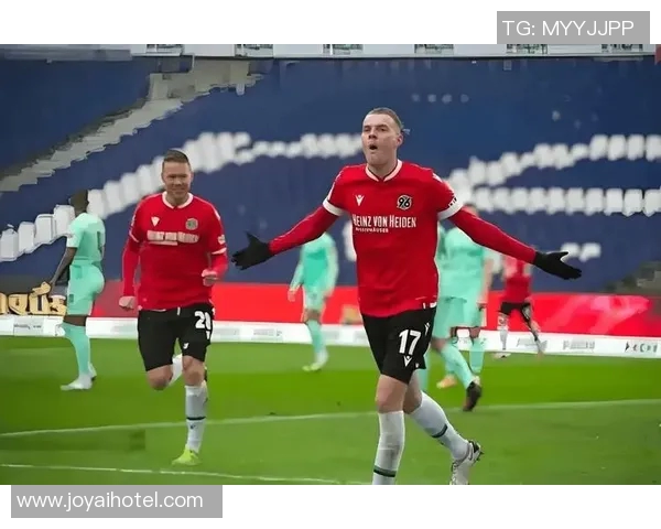 科隆与基尔激战三月三十一日谁能在德乙赛场中笑到最后